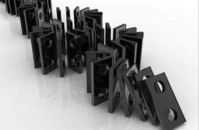 Dominoul crizei: Prima de risc a Romaniei creste puternic