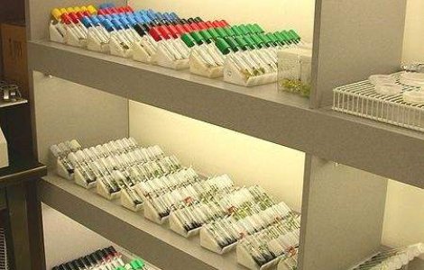 Inseminarea artificiala cu donator anonim ar putea fi din nou legalizata