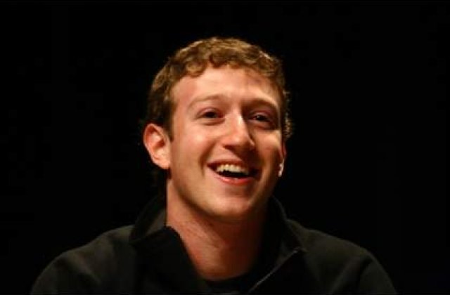 [VIDEO] Mark Zuckerberg si Facebook in 2005
