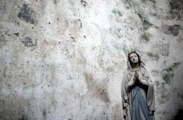 Cele mai frumoase traditii, obiceiuri si superstitii de Sfanta Maria