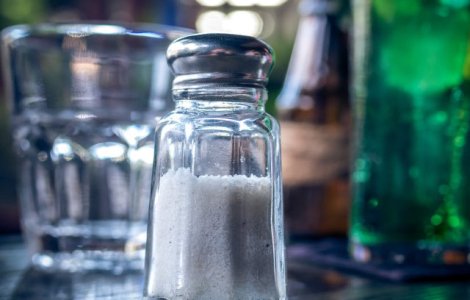  Top  Nu e buna doar in bucate. 10 intrebuintari mai putin cunoscute pe care le are sarea