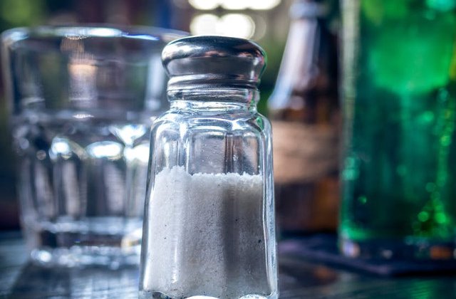 Nu e buna doar in bucate. 10 intrebuintari mai putin cunoscute pe care le are sarea