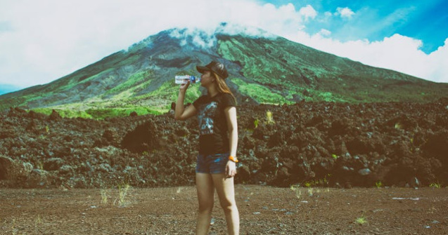 4 modalitati care te ajuta sa bei mai multa apa