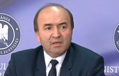 Tudorel Toader: Suspendarea deciziilor Curtii Constitutionale nu este permisa de actualul cadru constitutional