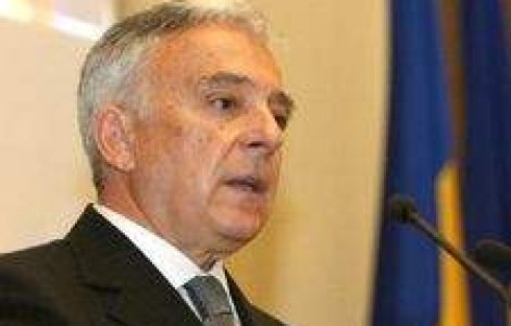 Leul atinge minimul ultimilor 5 ani. Isarescu: 'Credeti ca e mult?'