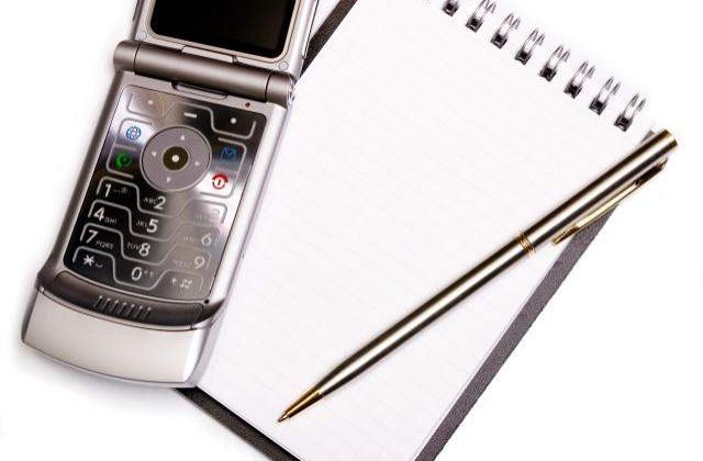 Alo, Alo: Ce telefoane au politicienii nostri?