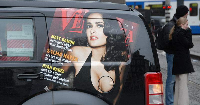  Foto  Salma Hayek: `Sanii mei aratau mai bine acum 10 ani`