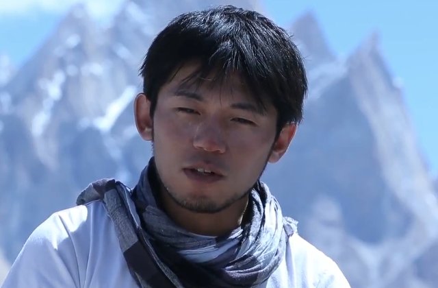 Un cunoscut alpinist japonez de 36 de ani, descoperit mort pe Everest/ VIDEO