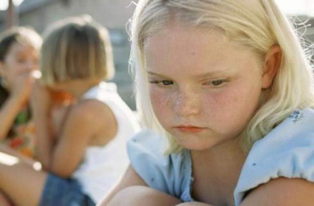 Peste 13.000 de minori din sudul Munteniei au parintii plecati la munca in strainatate