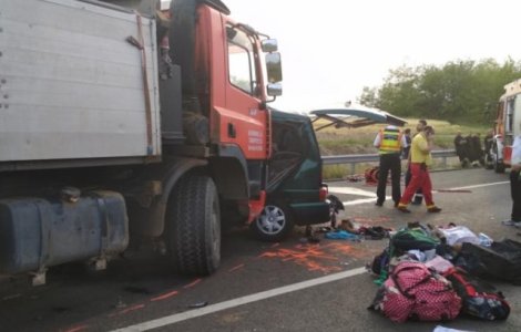 Noua romani au murit intr-un accident in Ungaria