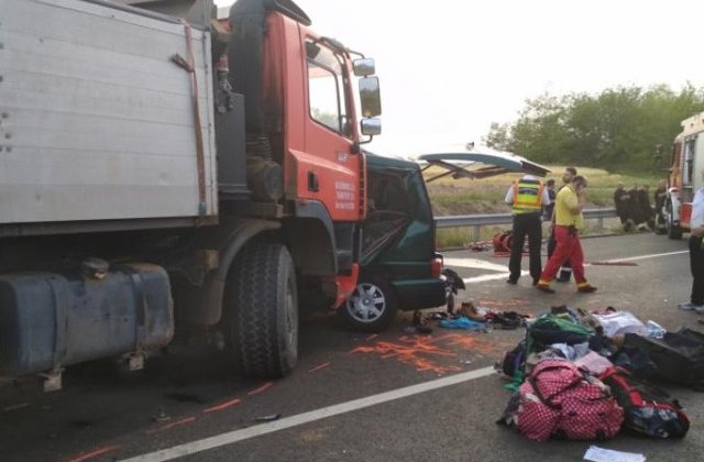 Noua romani au murit intr-un accident in Ungaria