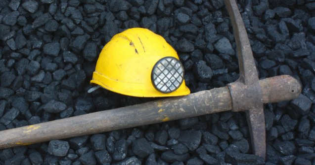 Un miner a murit, dupa ce a fost lovit de un corp de 150 de kilograme