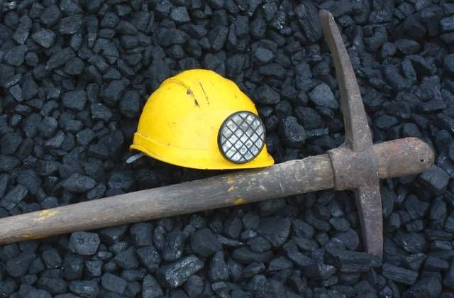 Un miner a murit, dupa ce a fost lovit de un corp de 150 de kilograme