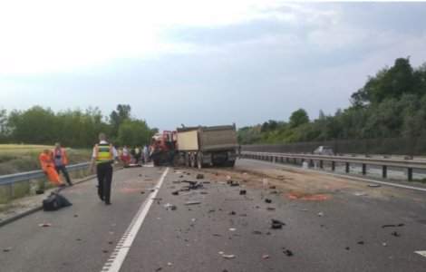 MAI, dupa accidentul din Ungaria: "Nu uitati: nu sunteti singurii participanti la trafic, iar soselele nu va apartin!"