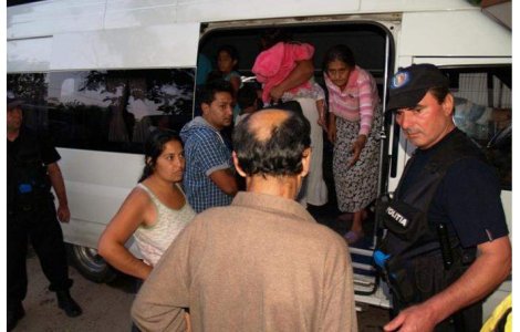 Evacuare cu final socant: Un copil in coma alcoolica, victima unui pedofil