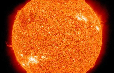 Petele solare pot fi detectate cu pana la 48 de ore inainte de aparitia lor