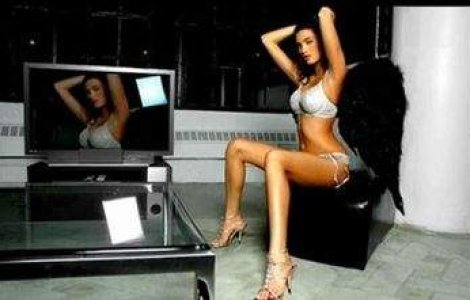 Supermodelul Alina Puscau, goala in "Conan Barbarul"