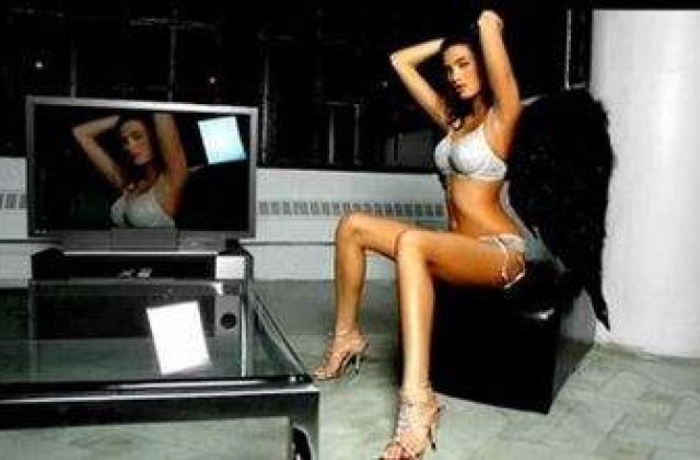 Supermodelul Alina Puscau, goala in "Conan Barbarul"