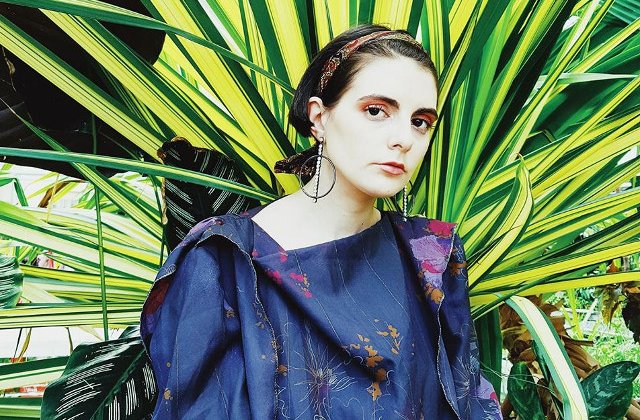 O cunoscuta bloggerita de moda din Romania s-a aruncat de la etajul sase