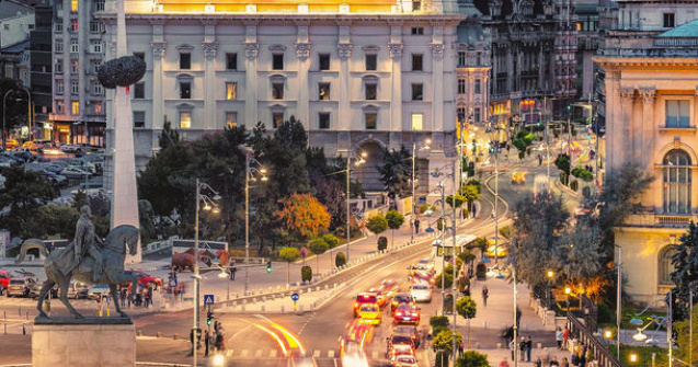 Autoritatile lucreaza la implementarea taxei de mediu pentru centrul Bucurestiului: "In Romania este gratuit sa poluezi"