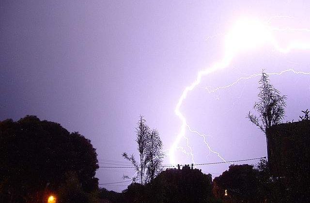 Un barbat din Gorj a murit dupa ce a fost lovit de fulger