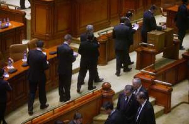 Absolventi de educatie fizica, pe post de juristi si finantisti