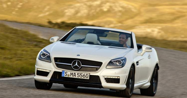 Noul Mercedes SLK 55 AMG - Cel mai puternic SLK poate folosi 8 sau doar 4 cilindri!