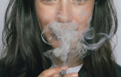 Oncolog: Abuzul de grasimi animale, obezitatea, fumatul si expunerea la talc cresc riscul de cancer ovarian