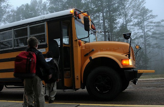 Un baiat de 4 ani din China a murit sufocat, dupa ce a fost uitat in autobuzul scolar