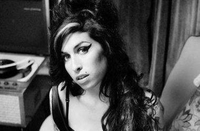 Moartea lui Amy Winehouse, cel mai cautat subiect pe Google