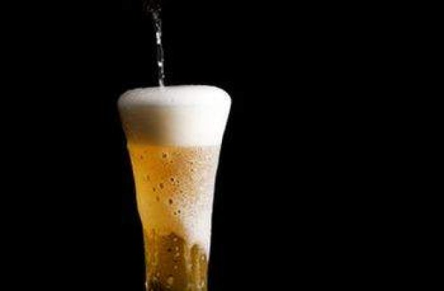 Ce sta, de fapt, la originea berii blonde?