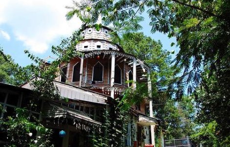  Top  Intrebarea zilei: Poate arta sa salveze lumea?