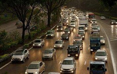 Romanii au cumparat mai putine masini in 2011