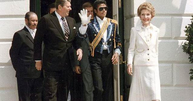 "Michael Jackson a fost lasat sa moara pentru ca valora mai mult mort decat viu"