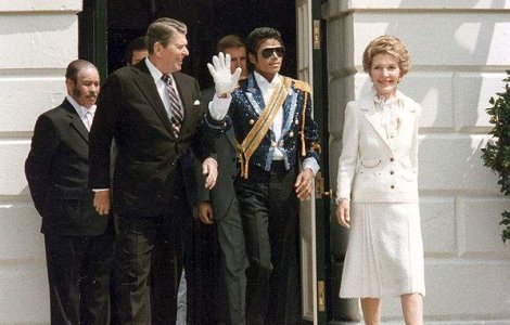 "Michael Jackson a fost lasat sa moara pentru ca valora mai mult mort decat viu"