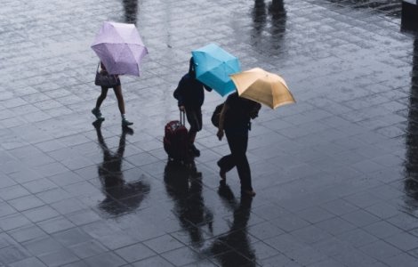 Cod GALBEN de furtuni pentru aproape jumatate de tara. Ce judete sunt vizate