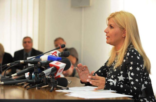 Spectacolul continua: Udrea il ataca iar pe Mazare