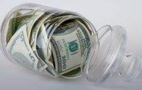 Romanii investesc in seifuri