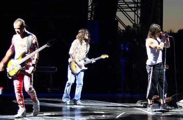 [VIDEO] Red Hot Chili Peppers pregateste o revenire in forta