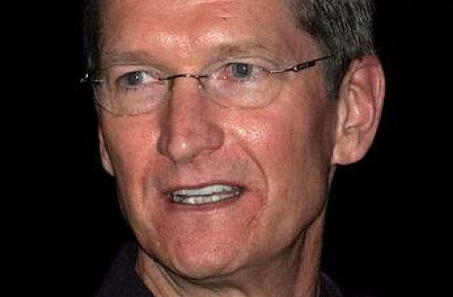 Succesorul lui Steve Jobs la sefia Apple, gata de achizitii?
