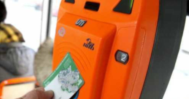 Doi turisti straini au fost amendati de controlorii RATB: Au spus ca le pare rau ca au venit in vacanta in Romania