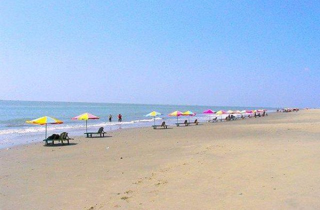 [VIDEO] Cod rosu pe Litoral: Turistii nu au voie sa intre in mare