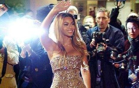  Video  Beyonce are o surpriza pentru voi