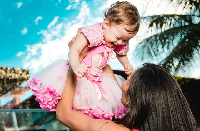 7 sfaturi pentru a face fata cu brio provocarii de a pleca in vacanta cu copilul