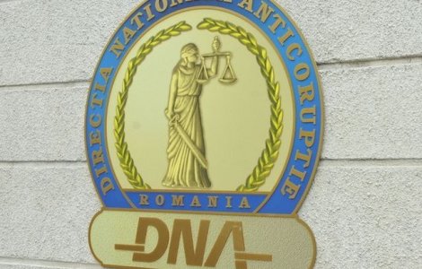 Procurorul Jean Uncheselu cere CSM incetarea activitatii la DNA