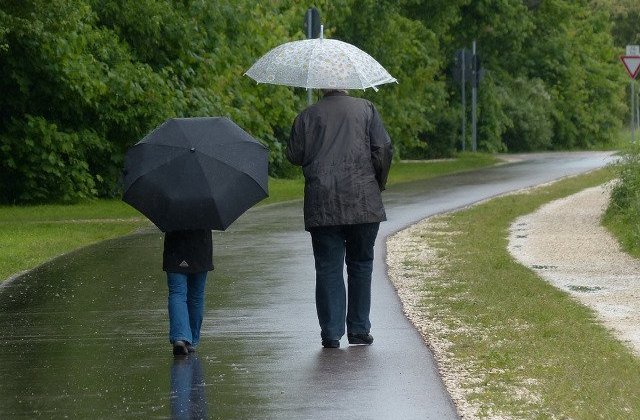Cod galben de vijelii pentru cinci judete, de astazi de la ora 18.00. Cum va fi vremea maine