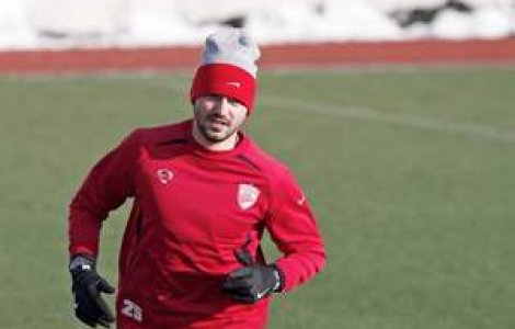 A vomat si apoi s-a sarutat cu Ropotan