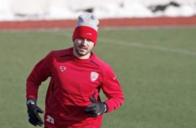 A vomat si apoi s-a sarutat cu Ropotan