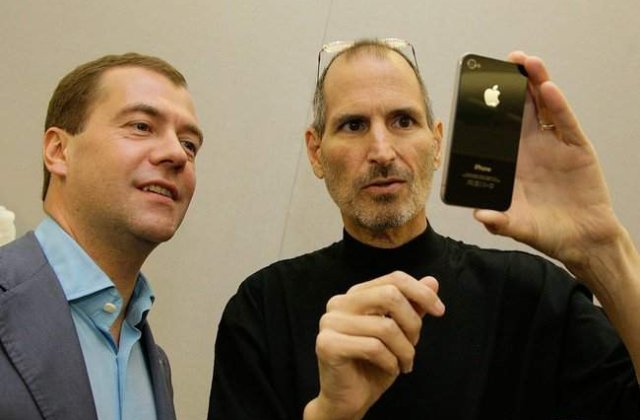 Tatal biologic al lui Steve Jobs vrea sa-si cunoasca fiul bolnav