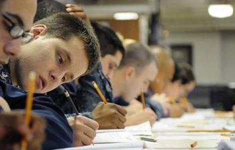 BAC 2011: Zeci de elevi eliminati pentru copiat
